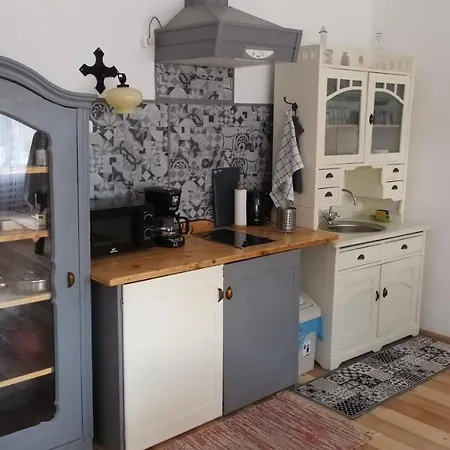 Levendula Apartman * Lesencefalu