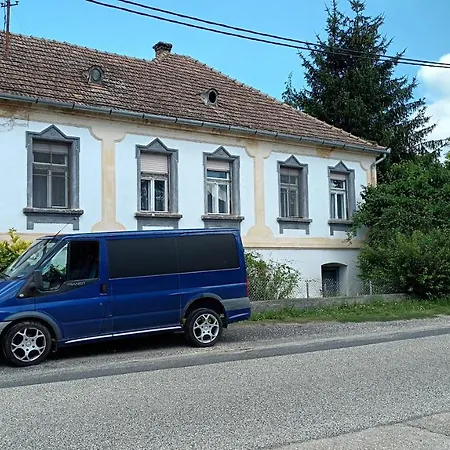 Levendula Apartman *